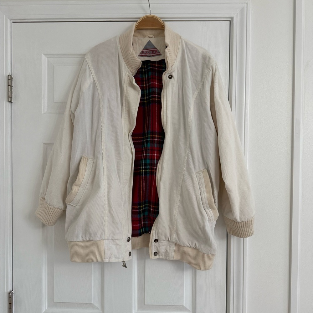 Vintage  Jacket (1990s). Ivory.